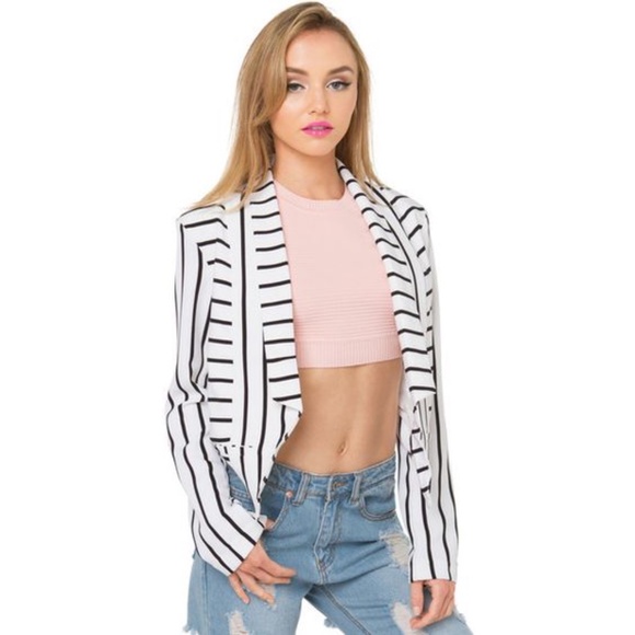 AKIRA Break the Silence Striped Blazer White & Black, Small - Picture 1 of 12